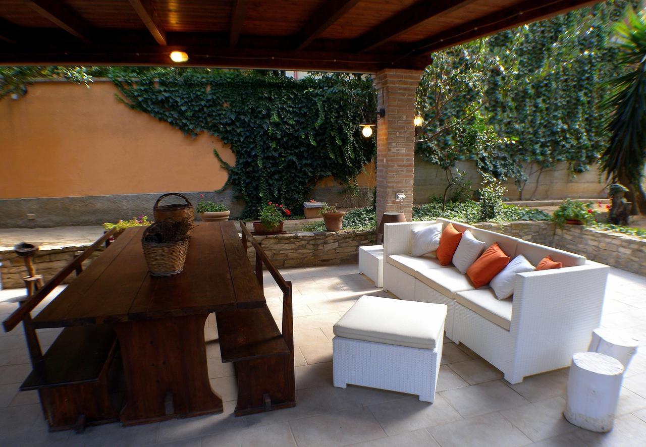 Bed and Breakfast Bb Doliahouse Dolianova Exterior foto